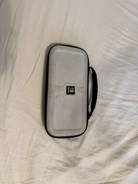 Nintendo Portable Game Case - White with Black Trim